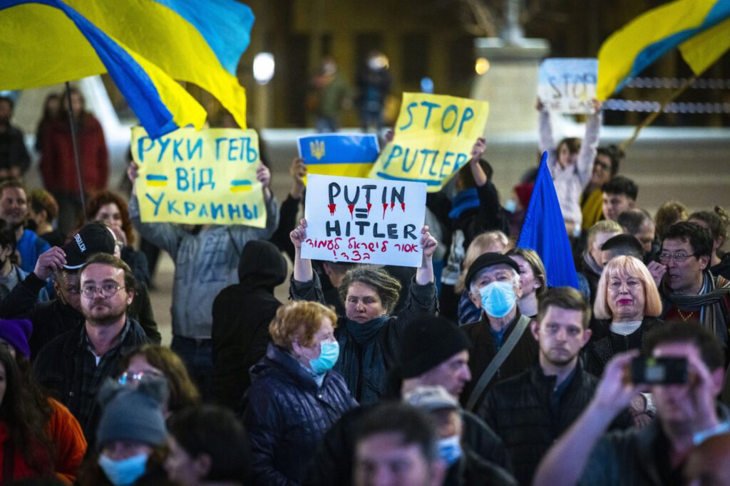 Local Ukrainian Villagers Block Russian Convoy